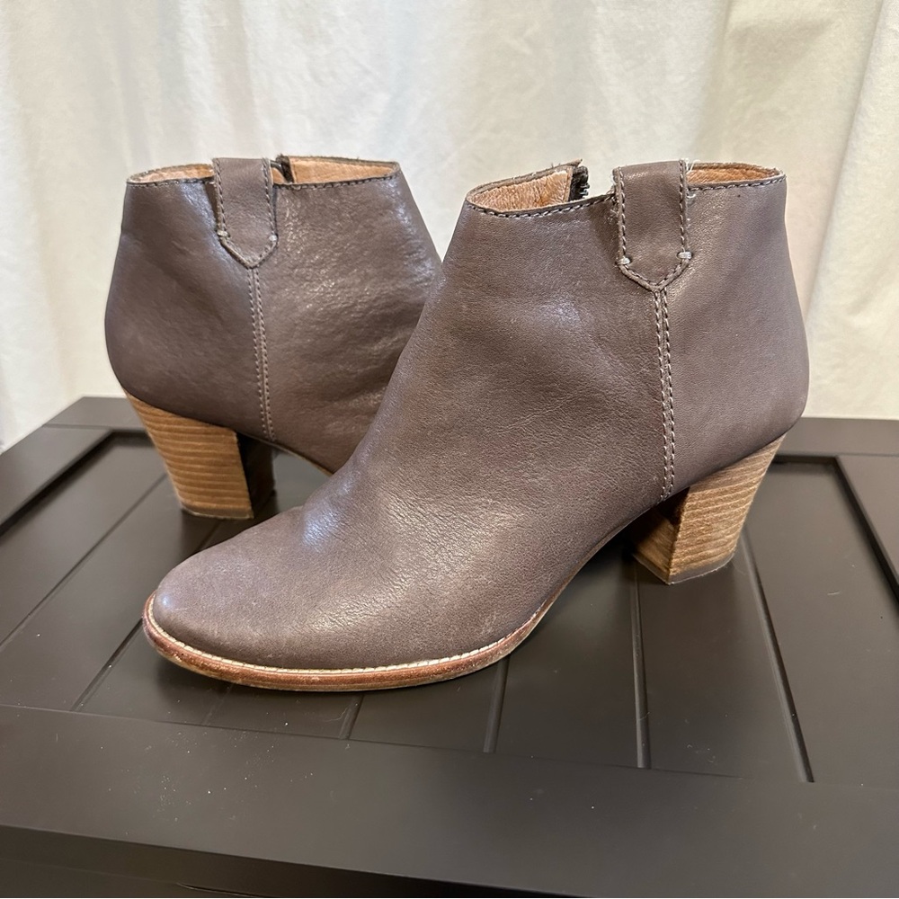 Madewell - Billie Ankle Boot in Leather, Castle Rock, 7.5